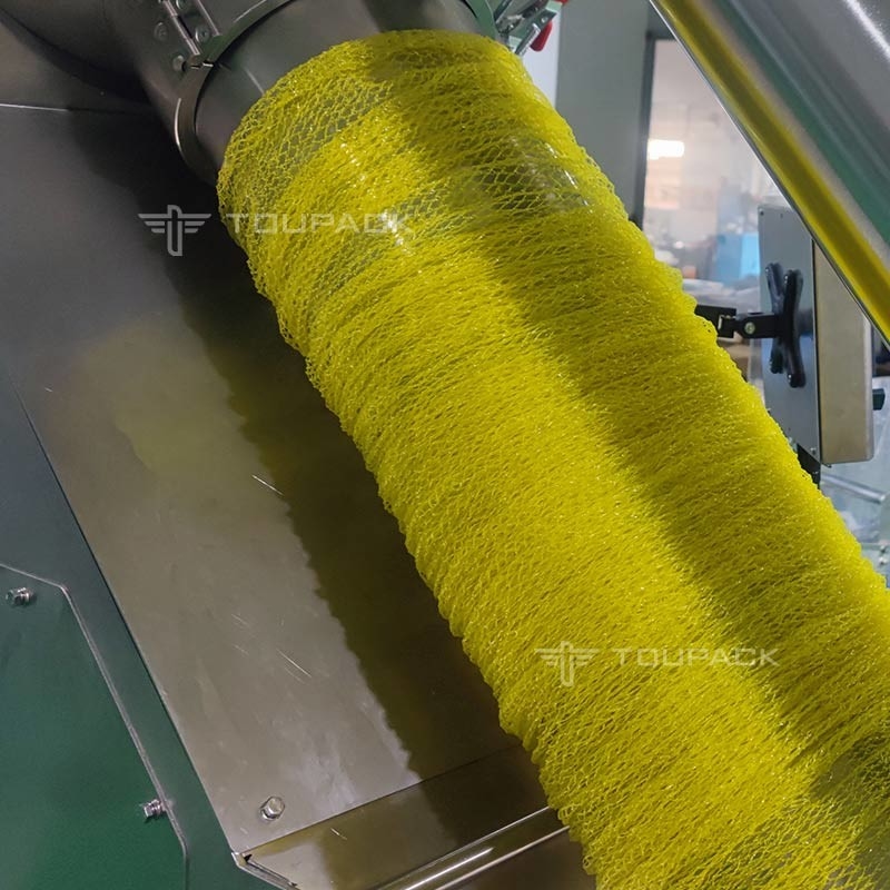 Máy đóng gói trái cây và rau quả 5kg Castanea Mollissima Auto Mesh Net Bag Đánh nặng đếm cắt lưới