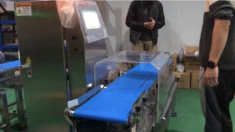 Cân kiểm tra tốc độ cao 1KW 120p / phút để kiểm tra trọng lượng sản phẩm