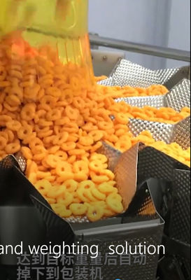Máy đóng gói thực phẩm ăn nhẹ PLC Puffed Snack Máy cân nhiều đầu