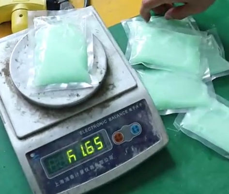 Máy đóng gói thông minh nhỏ 45 bao / phút cho chất lỏng