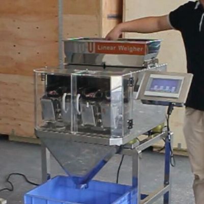 Máy đóng gói cân tuyến tính 0,8KW 200g 4 đầu 0,5L 80 P / M